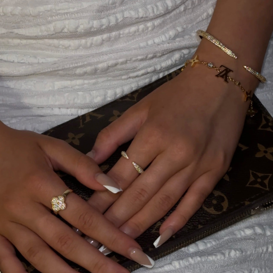 Lotté Gold | Tidlös Armband med Stil